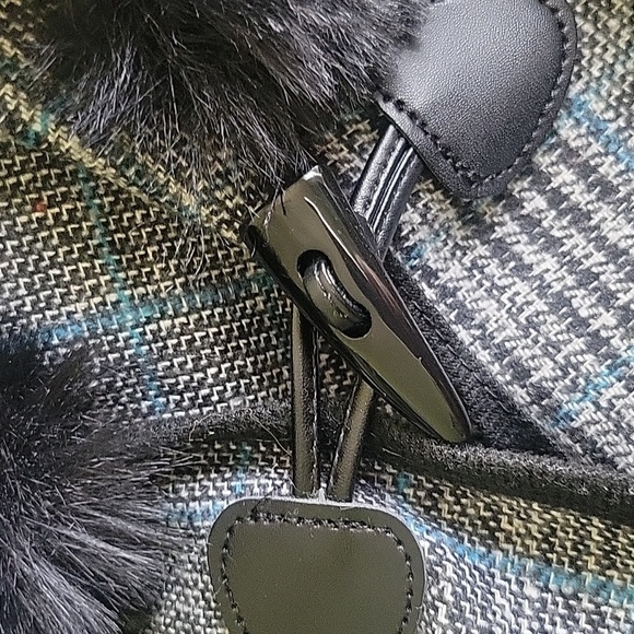 Topitoff women's wrap with faux fur at neckline black plaid with blue one size - Picture 3 of 3